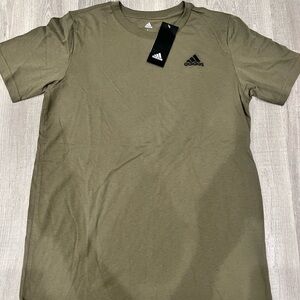 Adidas Boys Youth Tee T-Shirt Size Large BRAND NEW WITH TAGS NWT